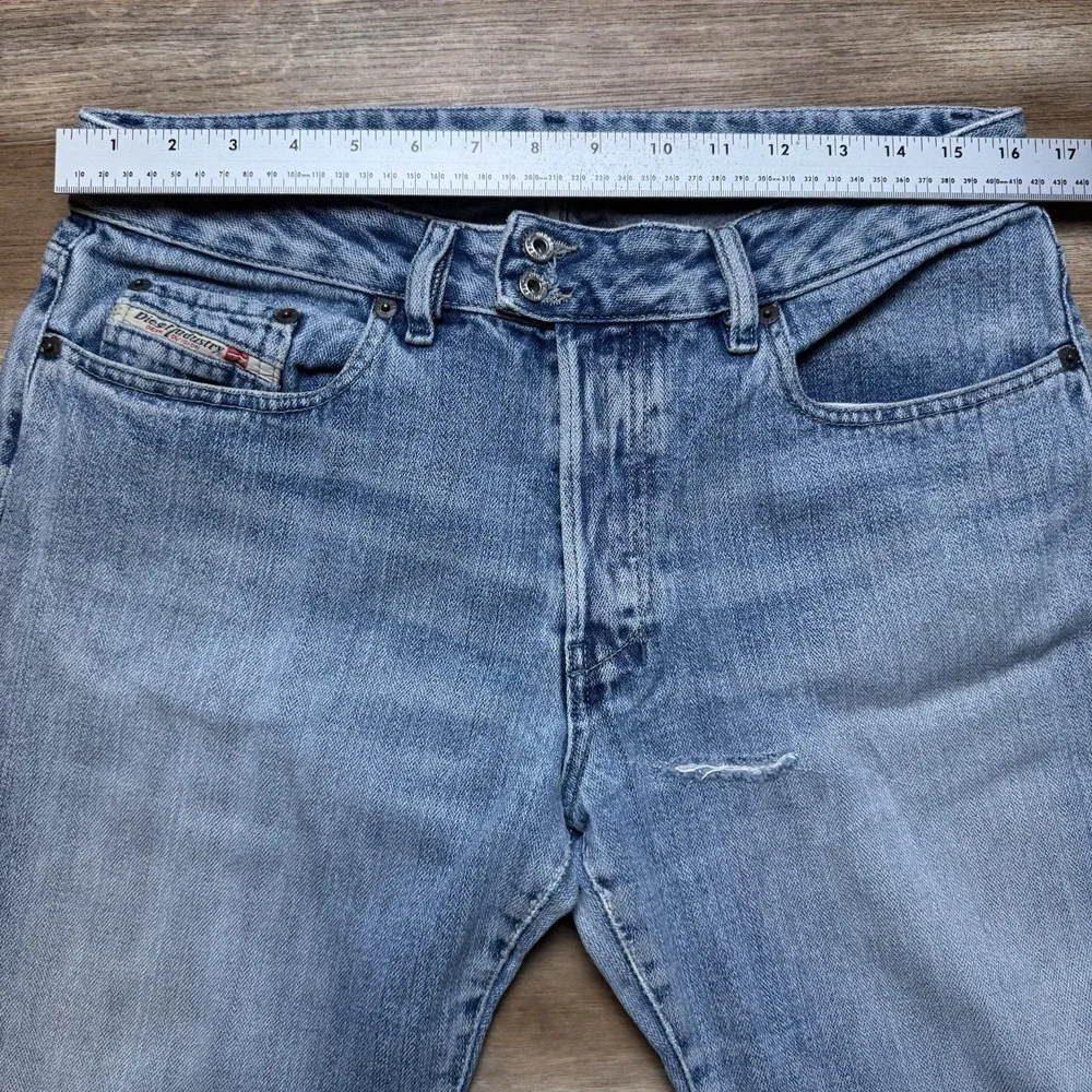 Diesel Rabox Jeans Men 33x28 Light Blue Straight Leg Distressed Made in Italy